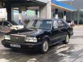 Bán Nissan Cedric đời 1993, màu đen, số sàn