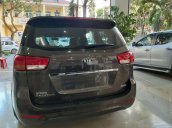 Cần bán gấp Kia Sedona sản xuất năm 2016, màu nâu, số tự động, 735tr