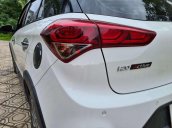 Bán Hyundai i20 Active 1.4AT năm 2015, màu trắng, xe nhập