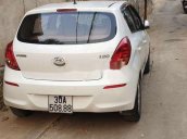 Bán Hyundai i20 đời 2015, màu trắng