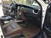 Cần bán gấp chiếc xe Toyota Fortuner sản xuất 2019, máy xăng 1 cầu số tự động, giá mềm