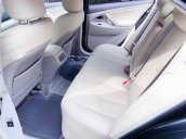 Cần bán Toyota Camry sản xuất 2010, màu đen, nhập khẩu 