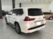 Bán Lexus LX 570 trắng nội thất da bò xe sản xuất 2016 đăng ký cá nhân siêu đẹp