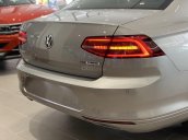 Ưu đãi 12% VW Passat cao cấp, màu bạc mới về. Tặng kèm gói phụ kiện đặc biệt, giao xe ngay, tận nhà. LH 0903.310.412