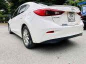 Cần bán gấp Mazda 3 sản xuất 2016, màu trắng