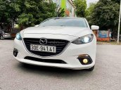 Cần bán gấp Mazda 3 sản xuất 2016, màu trắng