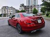 Cần bán lại xe Mercedes C200 năm 2019, màu đỏ như mới