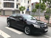 Cần bán gấp Chevrolet Cruze sản xuất 2010, màu đen, số sàn