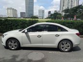 Cần bán xe Chevrolet Cruze sản xuất 2015, màu trắng, 390tr