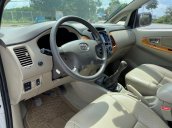 Cần bán xe Toyota Innova sản xuất 2011, màu bạc, 375tr