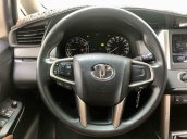 Bán Toyota Innova đời 2017, màu xám số sàn, siêu lướt