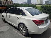 Cần bán xe Chevrolet Cruze sản xuất 2015, màu trắng, 390tr