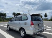 Cần bán xe Toyota Innova sản xuất 2011, màu bạc, 375tr