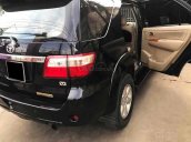 Cần bán Toyota Fortuner sản xuất 2010, màu đen còn mới giá cạnh tranh