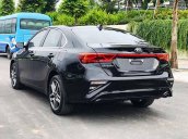 Cần bán xe Kia Cerato sản xuất năm 2019, màu đen còn mới, giá 615tr