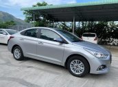 Cần bán xe Hyundai Accent Base sản xuất năm 2020, màu bạc