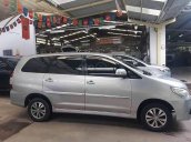 Bán Toyota Innova sản xuất năm 2015, màu bạc còn mới