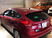 Cần bán gấp Ford Focus năm sản xuất 2017, màu đỏ còn mới, giá tốt