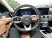 Bán xe Mercedes-Benz E300 AMG sản xuất năm 2019, xe giá thấp, còn mới