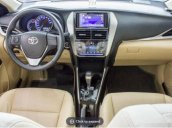 Cần bán lại xe Toyota Vios sản xuất 2018, màu trắng còn mới