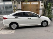 Gia đình bán xe Honda City 2016, màu trắng