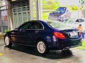 Cần bán Mercedes C250 đời 2016, màu xanh lam