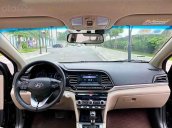 Cần bán Hyundai Elantra 1.6 AT sản xuất năm 2019, màu đen, giá 605tr