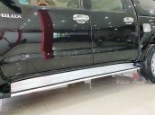 Cần bán xe Toyota Hilux 2.5E 4x2 MT năm 2013, màu đen, xe nhập chính chủ, giá tốt