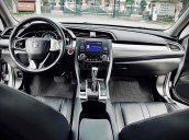 Bán Honda Civic sản xuất năm 2018, màu bạc, 658 triệu