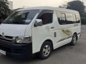 Bán Toyota Hiace 6 chỗ 850kg đời 2006, màu trắng, 220tr