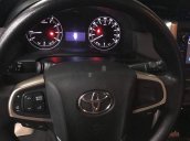 Bán Toyota Innova đời 2019, màu bạc