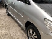 Cần bán gấp Toyota Innova sản xuất năm 2016, giá thấp, động cơ ổn định 