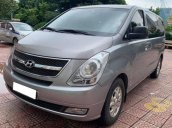 Bán Hyundai Grand Starex đời 2016, màu bạc số sàn