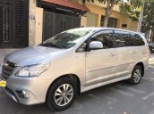 Cần bán gấp Toyota Innova đời 2014, màu bạc, số sàn 