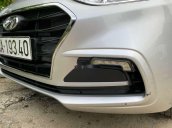 Cần bán xe Hyundai Grand i10 năm sản xuất 2019, màu bạc 