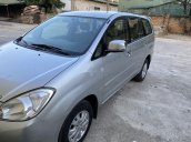 Bán xe Toyota Innova năm 2010, màu bạc, xe chính chủ