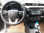 Bán xe Toyota Hilux năm 2016, màu bạc