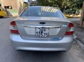 Bán Ford Focus đời 2011, màu bạc chính chủ