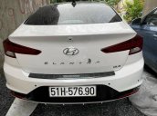 Bán Hyundai Elantra năm 2019, màu trắng