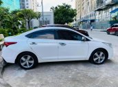 Bán gấp Hyundai Accent đời 2019, màu trắng