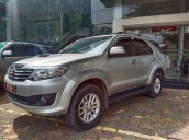 Bán Toyota Fortuner 2.5G 2014 màu bạc