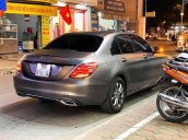 Bán Mercedes C class năm sản xuất 2018, màu đen còn mới