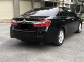 Bán gấp chiếc Toyota Camry 2.5Q sản xuất 2014, xe chính chủ giá mềm