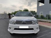 Bán Toyota Fortuner sản xuất năm 2011, giá thấp, xe còn mới