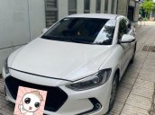 Bán xe Hyundai Elantra đời 2016, màu trắng còn mới