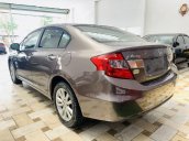 Cần bán gấp Honda Civic sản xuất 2015, xe gia đình