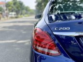 Bán gấp chiếc Mercedes-Benz C200 sản xuất năm 2017, còn mới