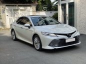 Cần bán lại xe Toyota Camry sản xuất 2020, siêu lướt, giá ưu đãi