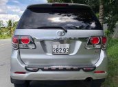 Bán gấp chiếc Toyota Fortuner sản xuất 2019, xe còn mới, giá ưu đãi