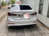 Bán xe Hyundai Elantra đời 2016, màu trắng còn mới